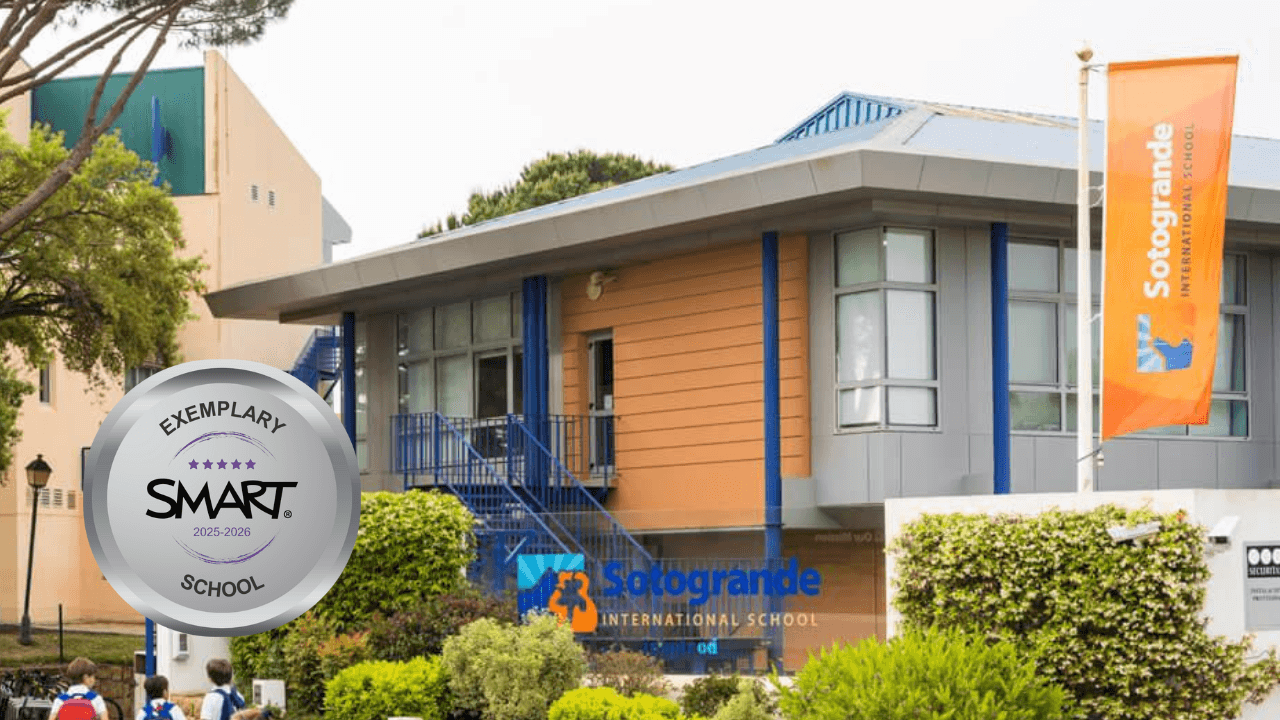 Sotogrande International School (SIS) with SMART Exemplary School 2025–2026 badge.